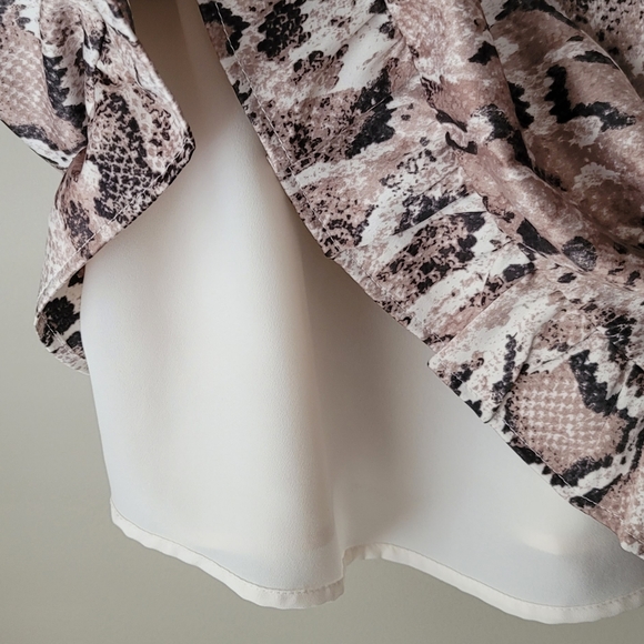 Dynamite Snakeprint Dress w/Sweetheart Neckline and Ruffle Hem - Picture 9 of 15